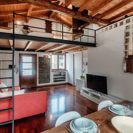 Loft Madera - By Myhomeincomo דירה
